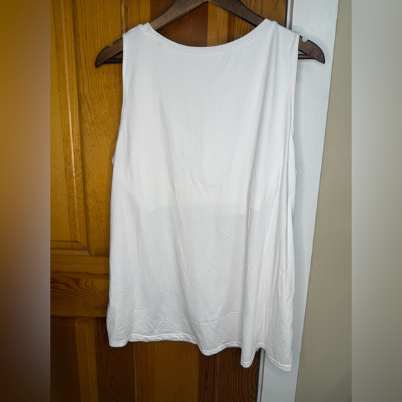 32 Degrees Women's Classic White Tank Top - Picture 4 of 5
